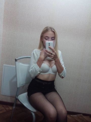 Проститутка Юна